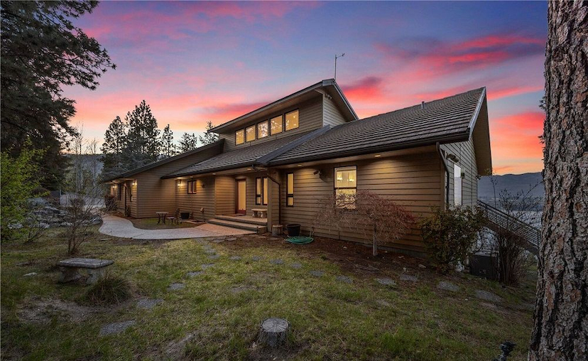 7440 Navarre Drive