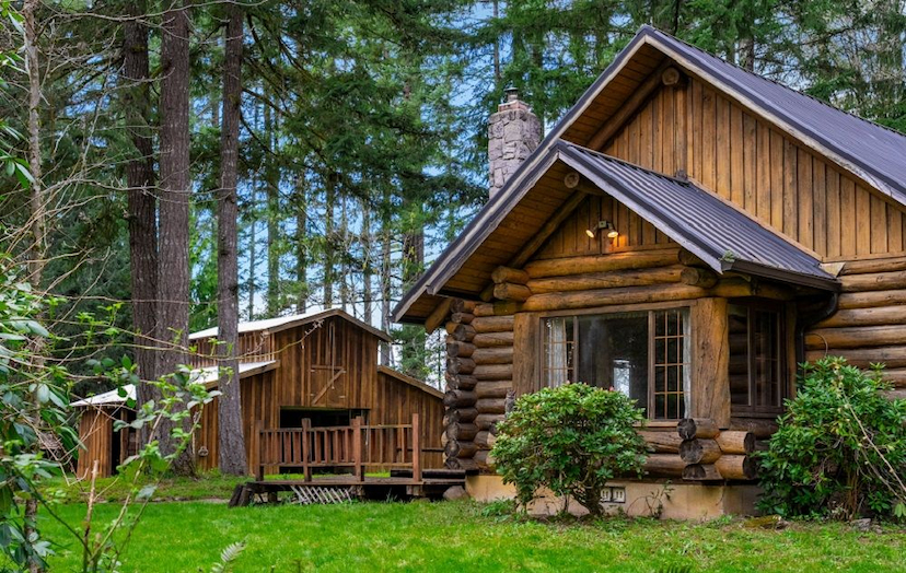A Log Home Straight From A Fairytale