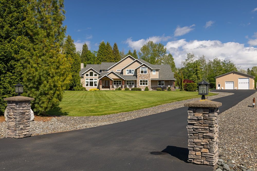 Luxury Estate On 5 Acres With Lake Access