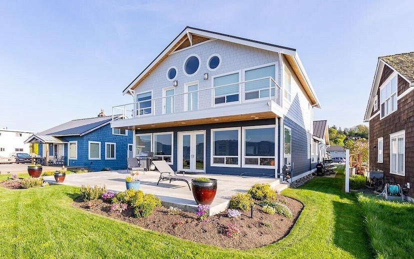 Private Waterfront Paradise