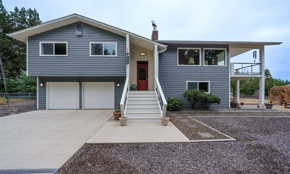 912 36th Lane