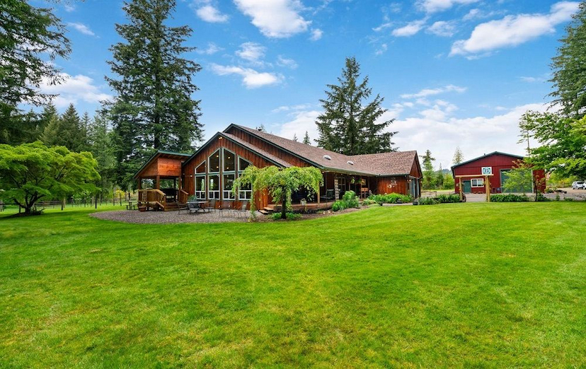 Country Living Perfected In Clark County