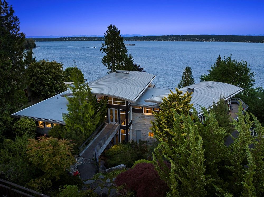 Iconic Laurelhurst Waterfront
