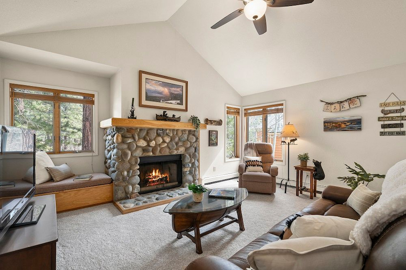 Charming Single-Level Condo In Incline Village
