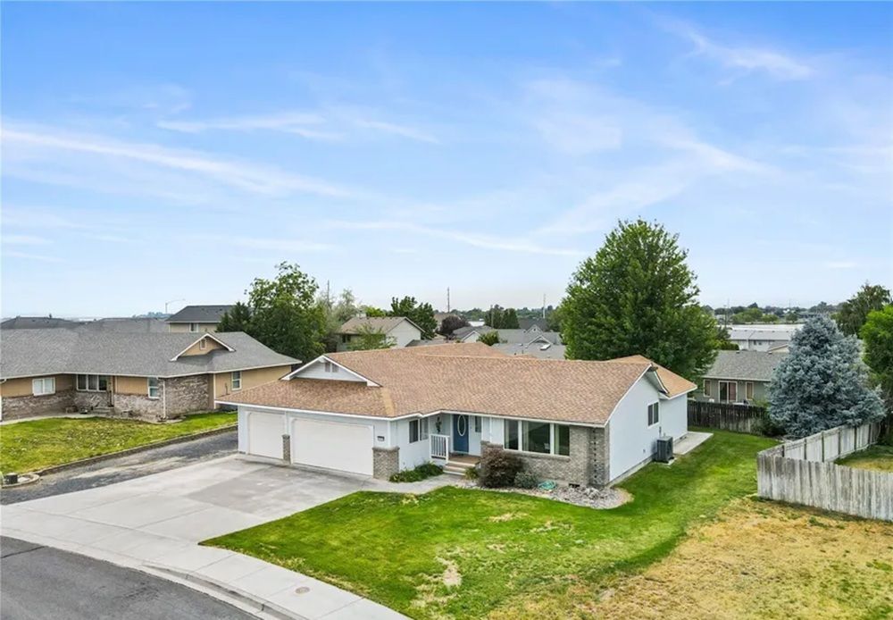 Spacious Home In Sunny Moses Lake