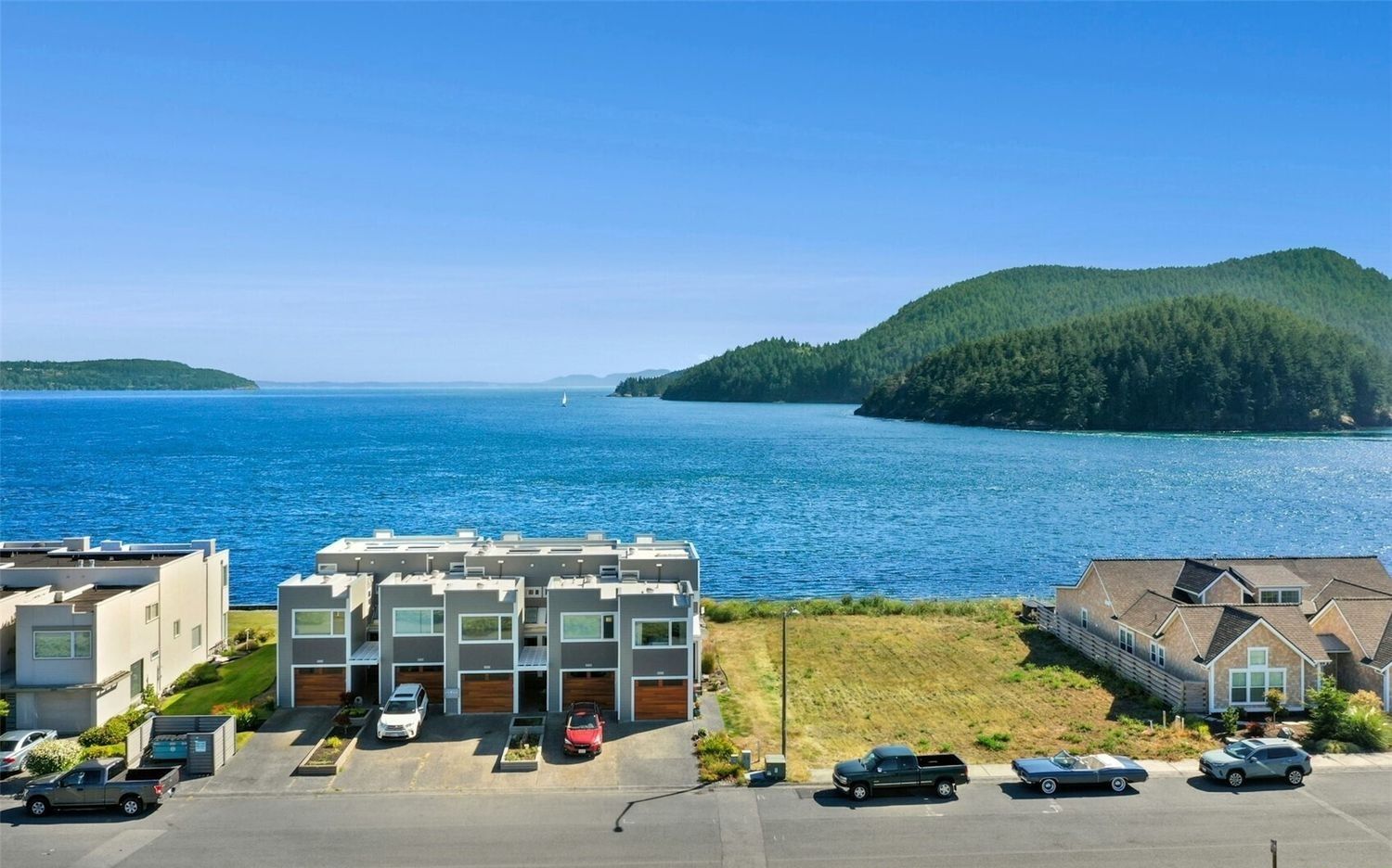 Experience Waterfront Living In Anacortes!