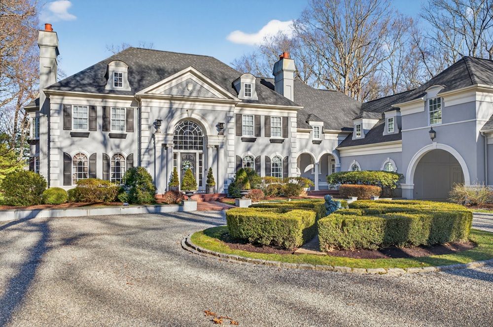 Neoclassical Waterfront Estate Overlooking The Connecticut River