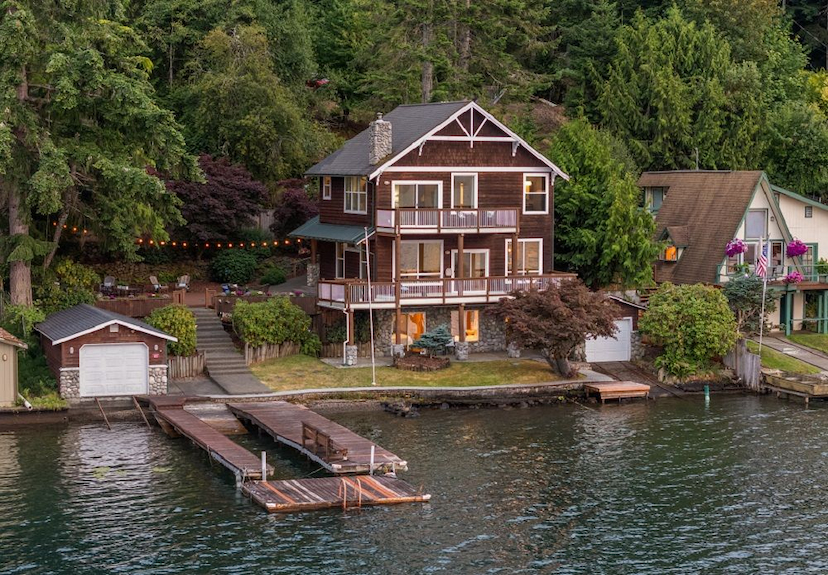 545 Summit Lake Shore Rd NW