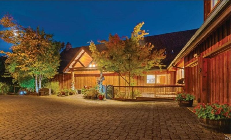 Magnificent Timber-frame Home In Beautiful Hendricks Park Fairmount-university Neighborhood