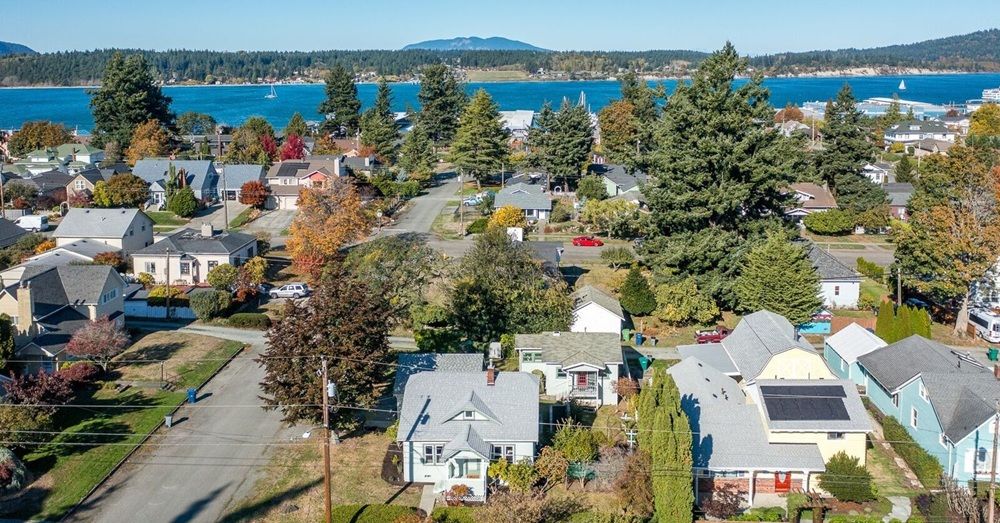Charming Old Town Dual-Cottage Property