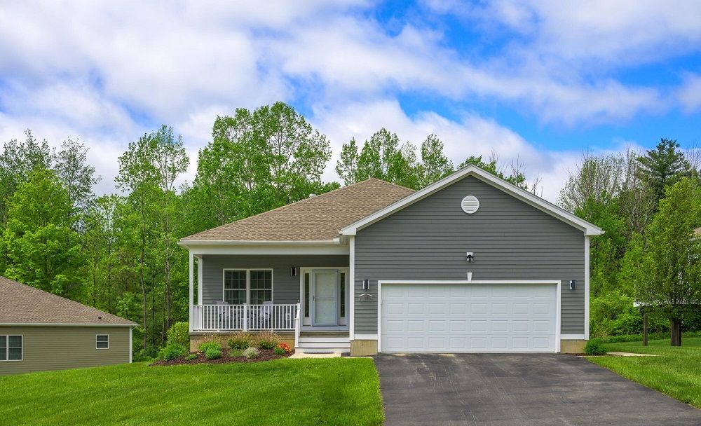 Live The Lifestyle You Deserve Offering Over 4, 000 Square Feet Of Luxury