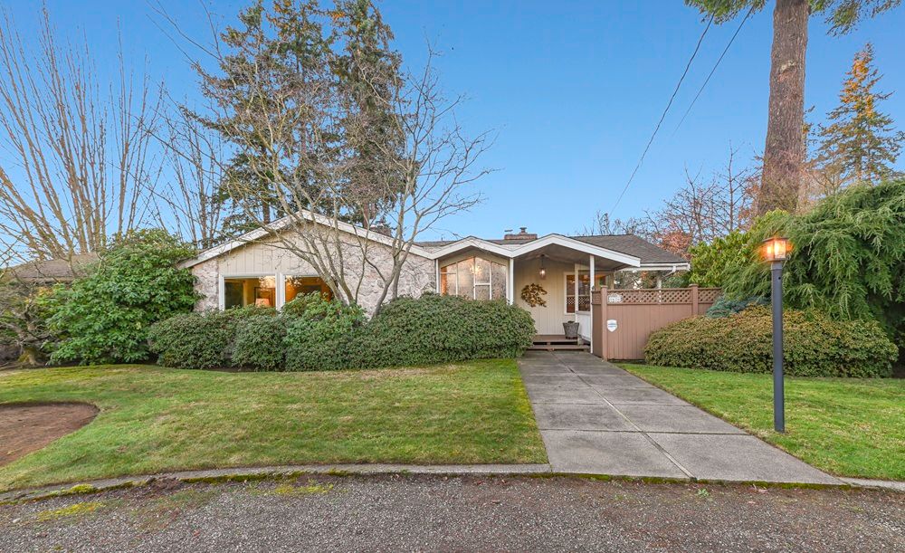 8626 52nd Ave NE
