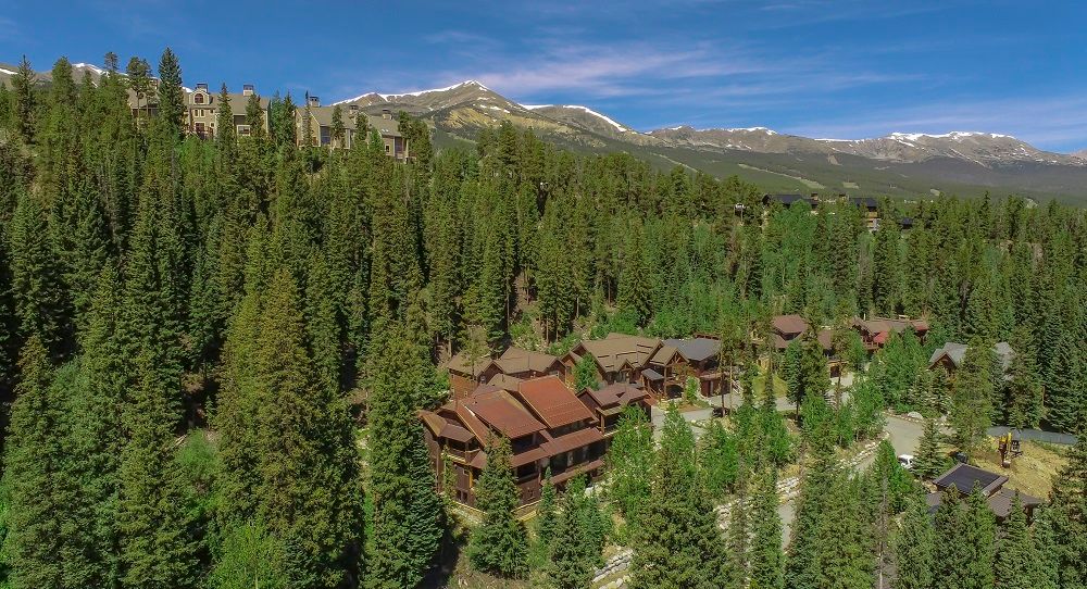 Mountain Luxury Awaits You
