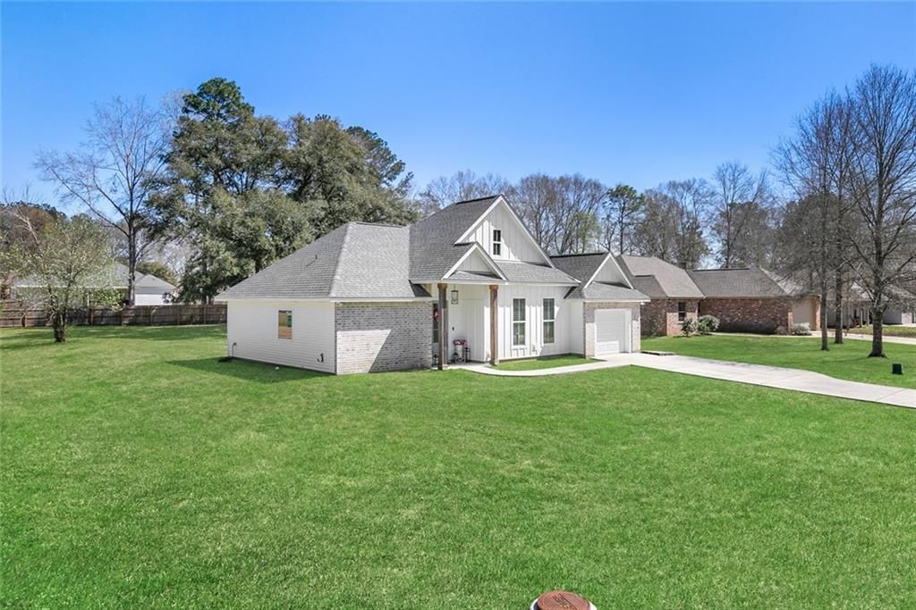 167 Keeneland Place Loop