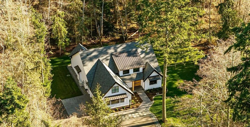 Refined Island Living On 2.5 Acres