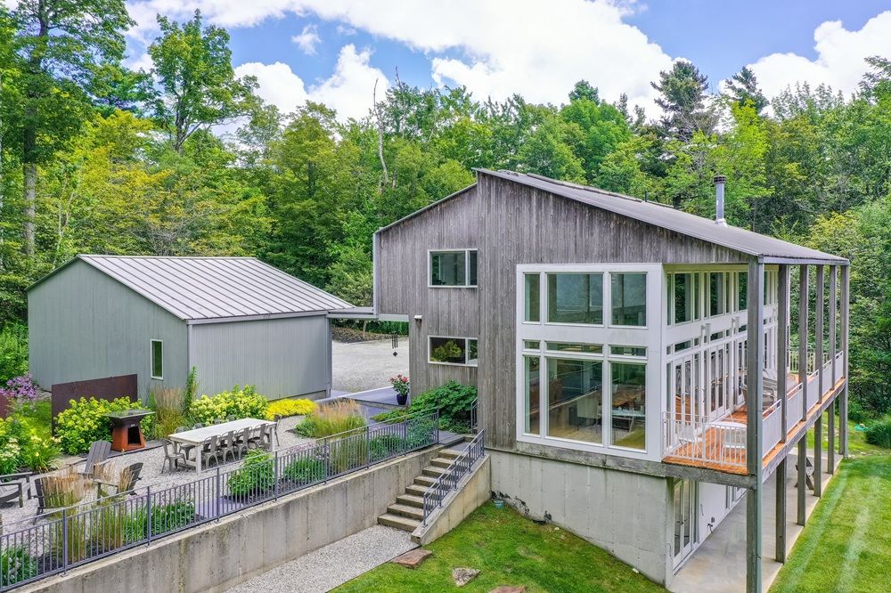 103 Long View - A Stunning Modernist Retreat In The Berkshires