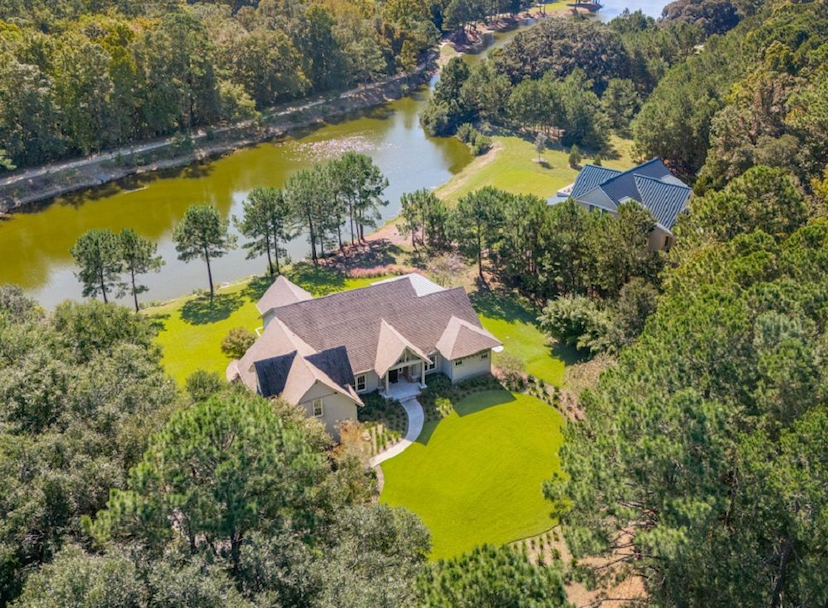 4105 Gnarled Oaks Lane