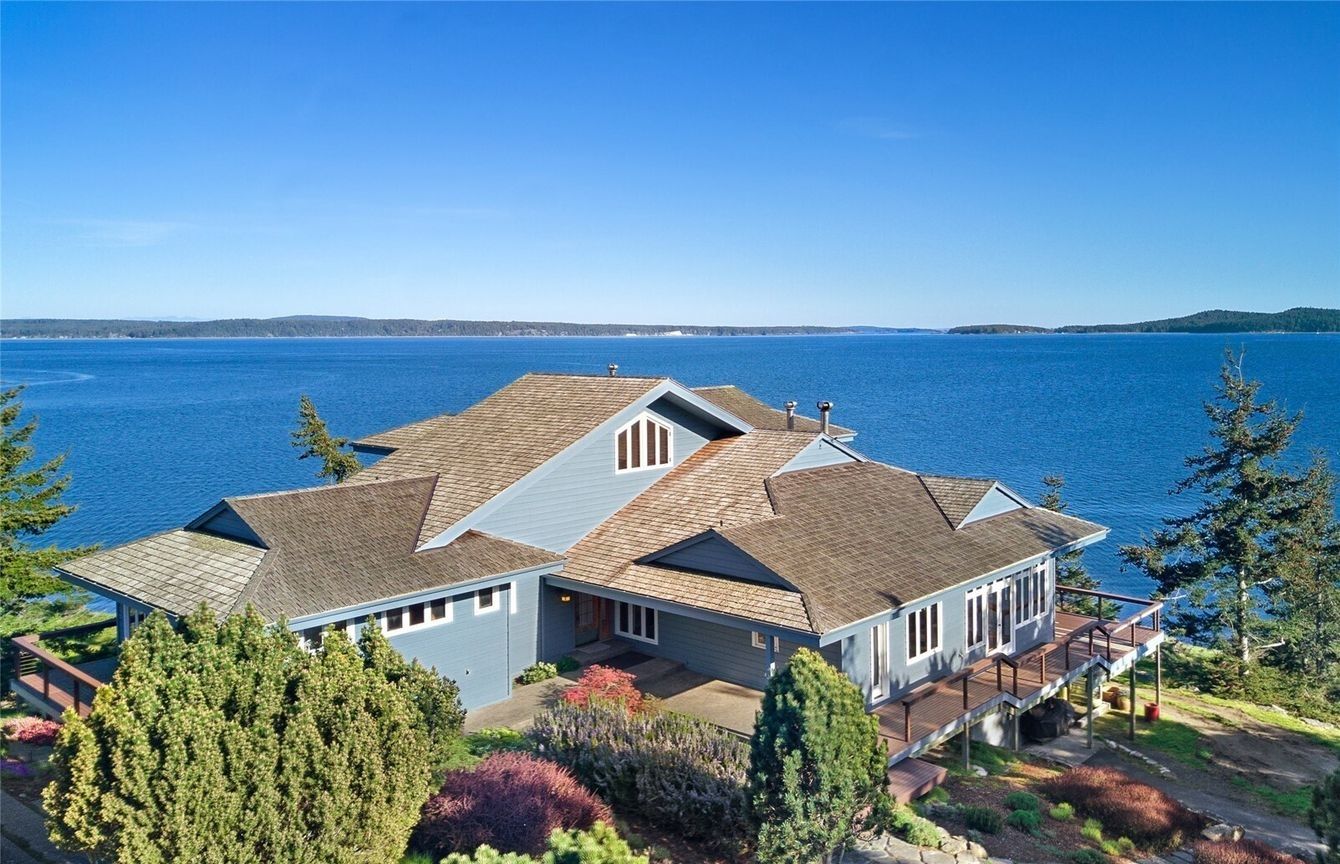 571 Golf Course Rd