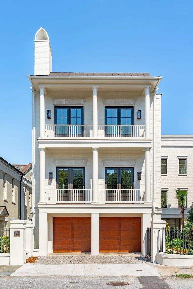 Charleston Grandeur