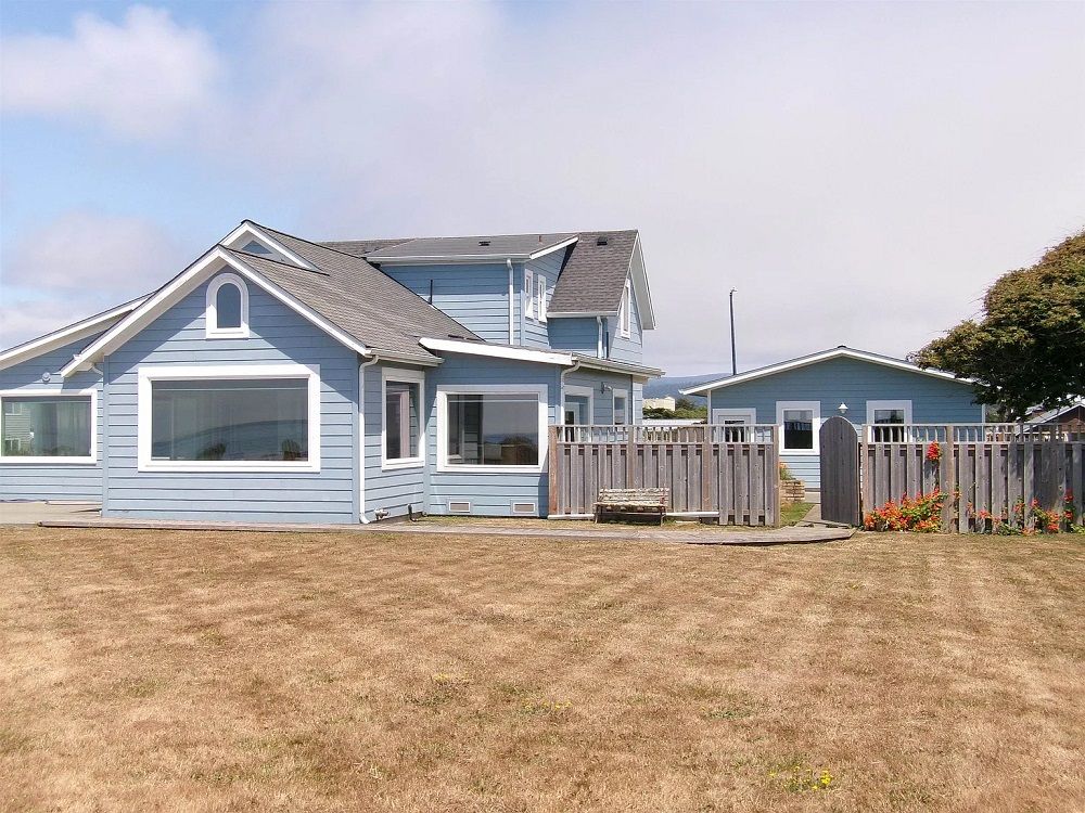 Oceanfront Splendor!
