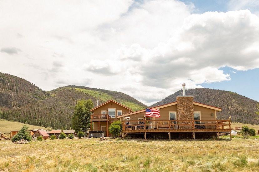 Charming Mountain Home + Guest Apartment