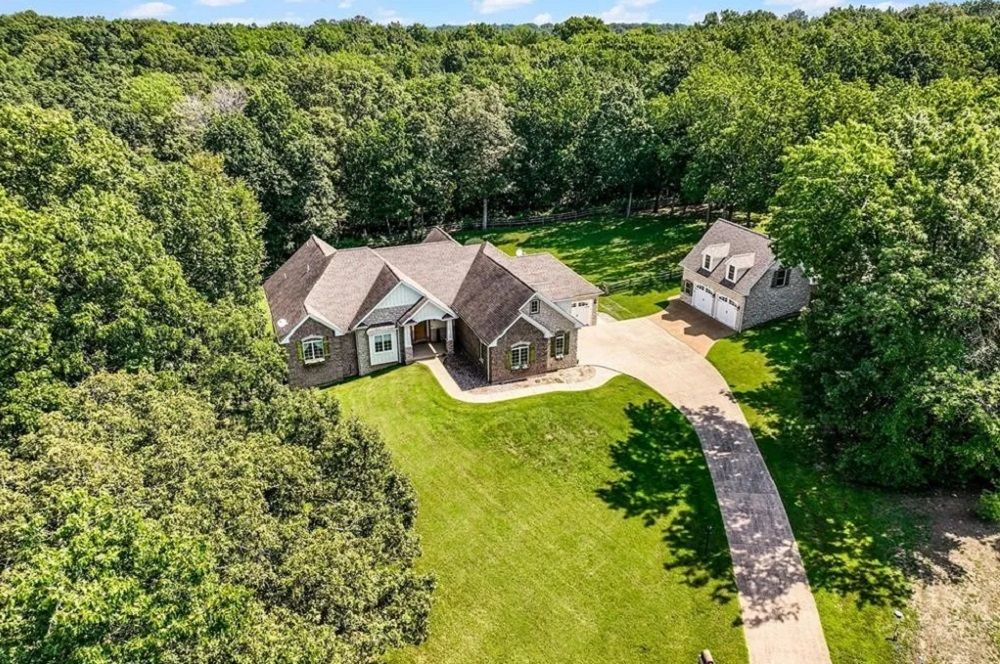 371 Peaceful Hollow Dr