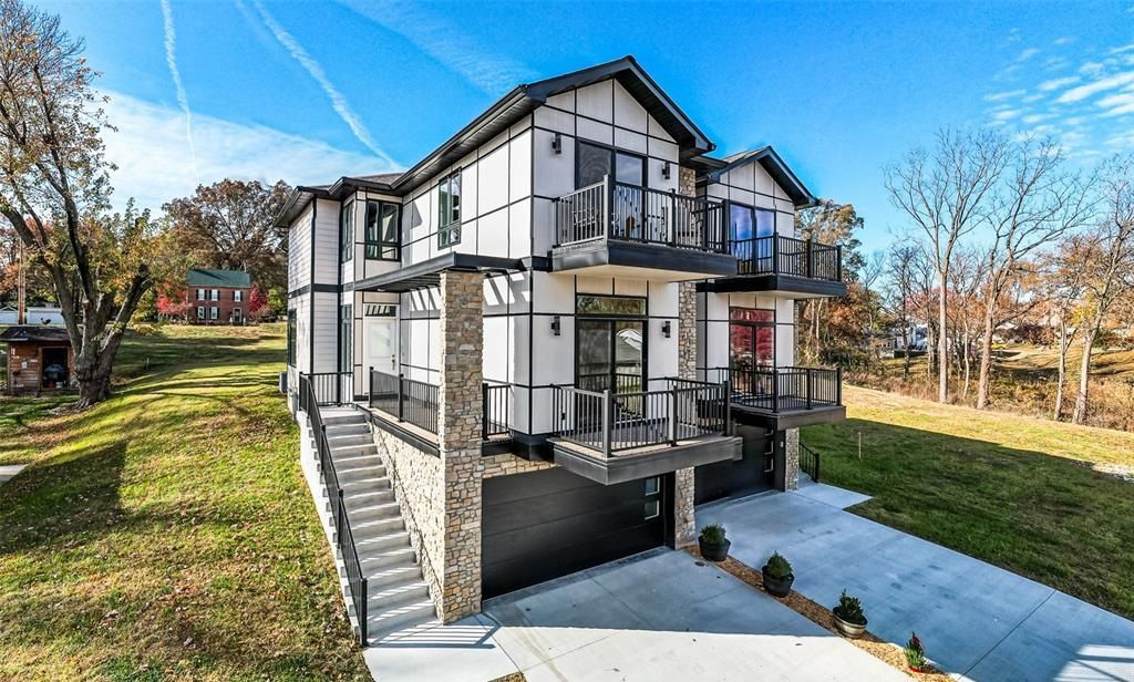 Where Warm, Modern Style Meets Walkable Downtown Living!