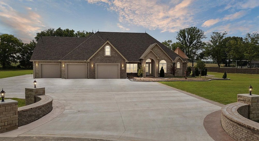 Magnificent Home On 1.66 Acre Gated Subdivision