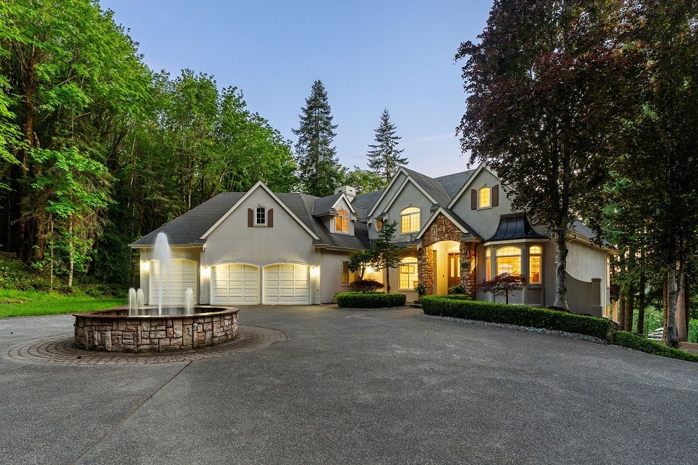 Blend Of Luxury And Lifestyle