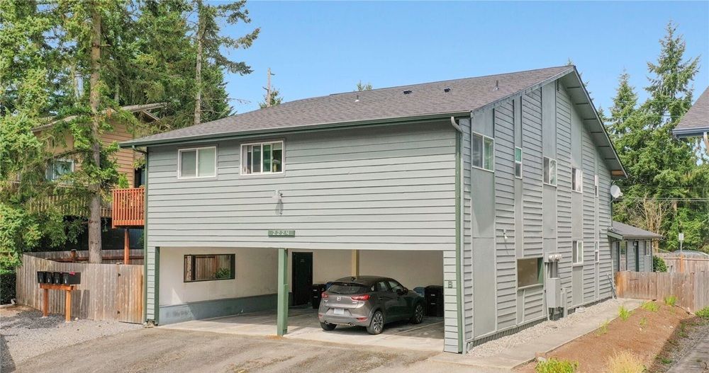 2224 Ne 197th Place