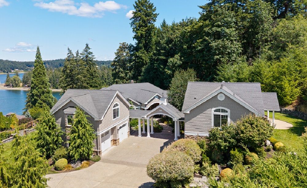 Luxury Water-View Estate