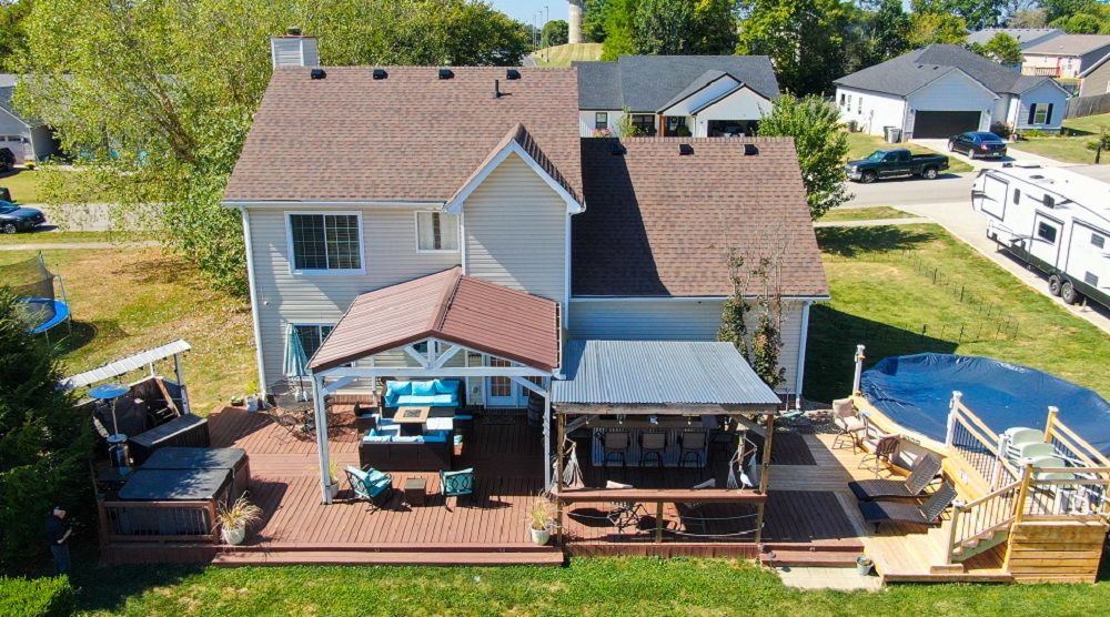 Country Living Just Moments From City Amenities