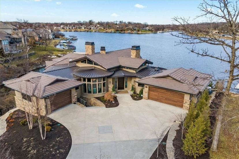 220 S Shore Dr