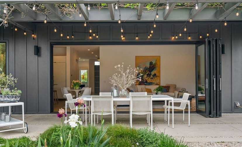 A Warm, Modern Retreat For Family Living In The Heart Of Mar Vista