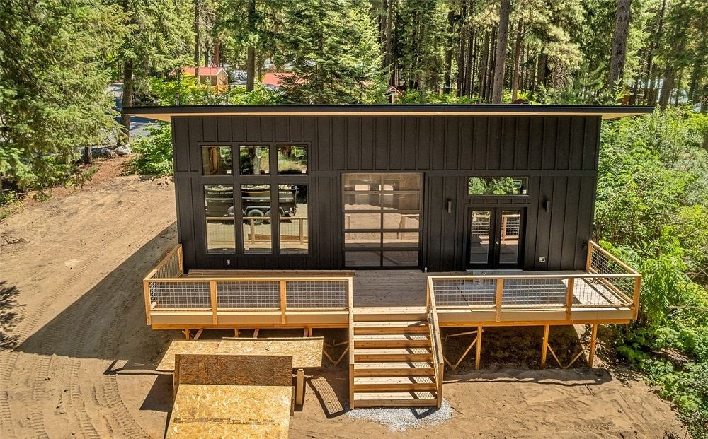 Modern Mountain Retreat