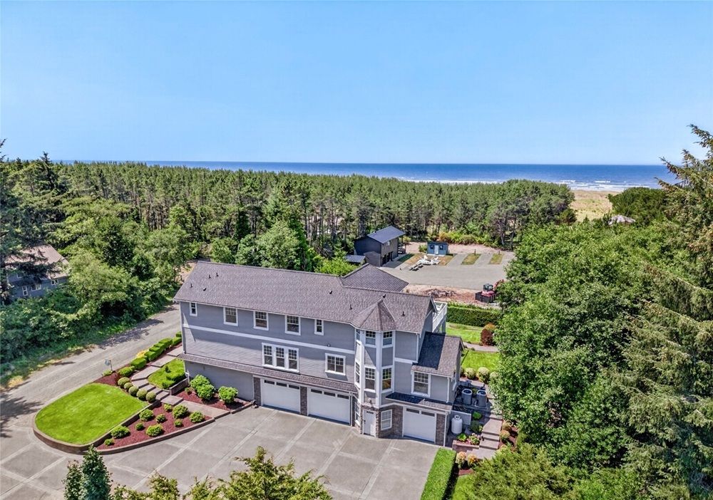 Refined Coastal Estate Living