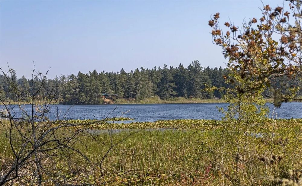 Egg Lake Road