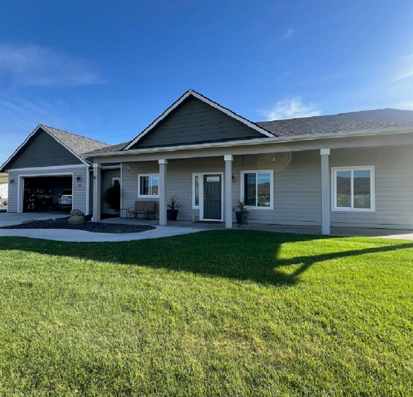 522 Adobe Way