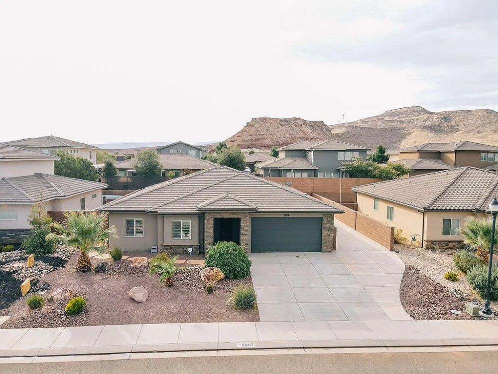 5887 S Desert Crest Drive