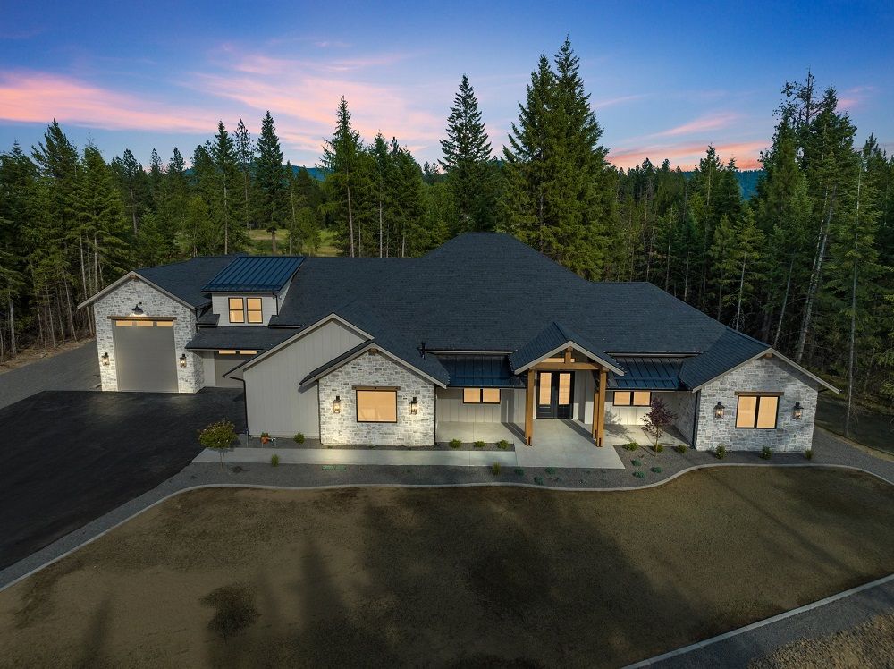 Luxury Masterpiece In Fox Hollow!