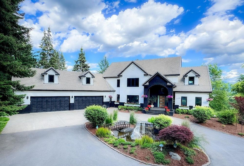 Luxury Lake View Estate