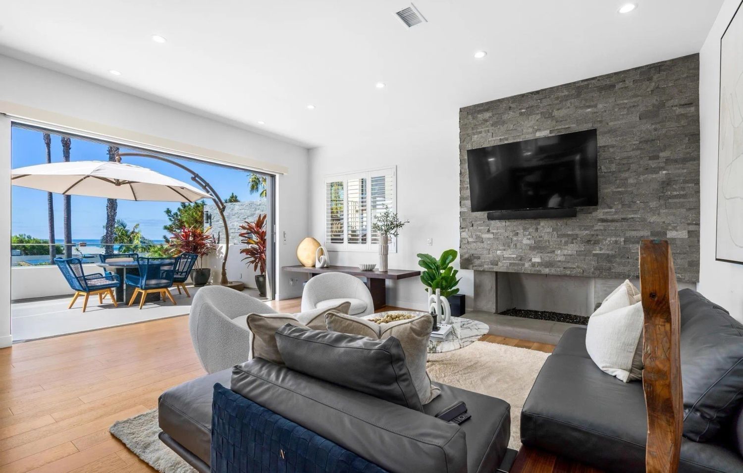Coastal Luxury At The Water’s Edge In Lower Bird Rock