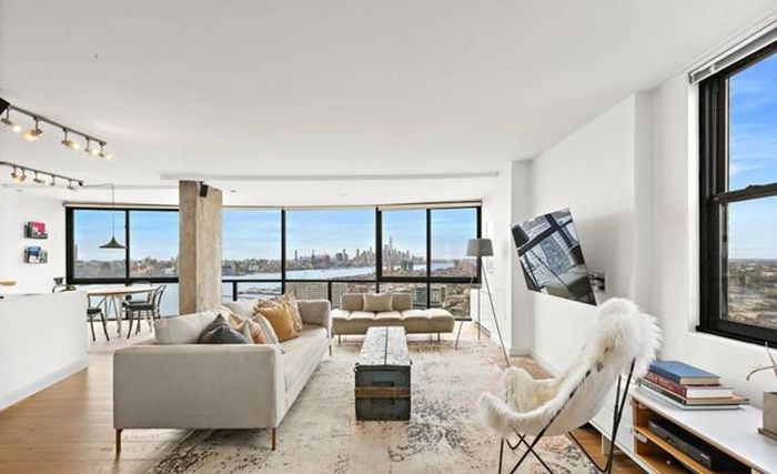 380 Mountain Road, Unit 1813
