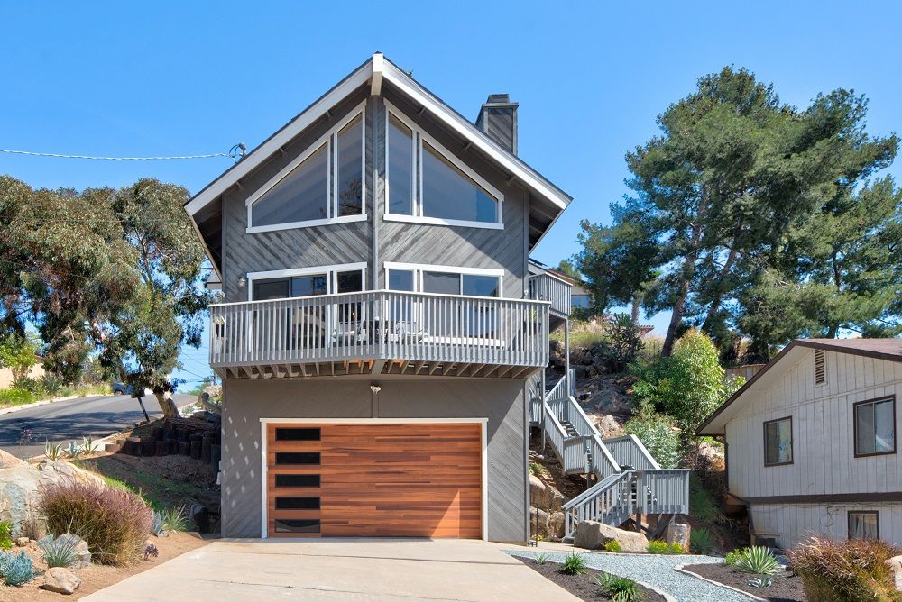 One-Of-A-Kind Architectural Retreat