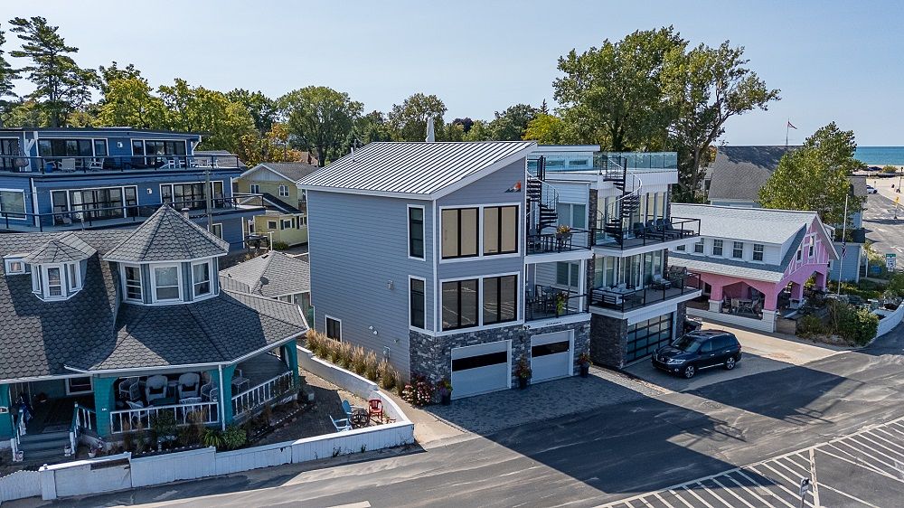 Modern South Haven Beachfront Luxury: Panoramic Lake Michigan Views With Rooftop Terrace