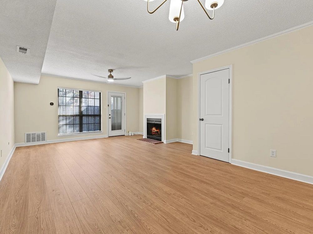Beautiful Complete Remodel Condo