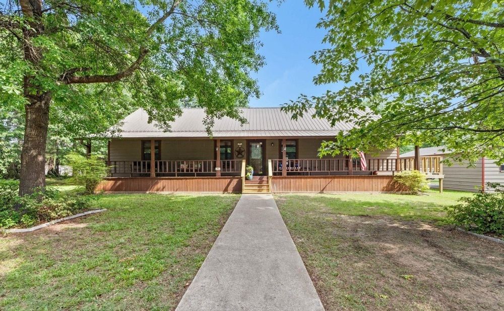 2270 Donna Drive