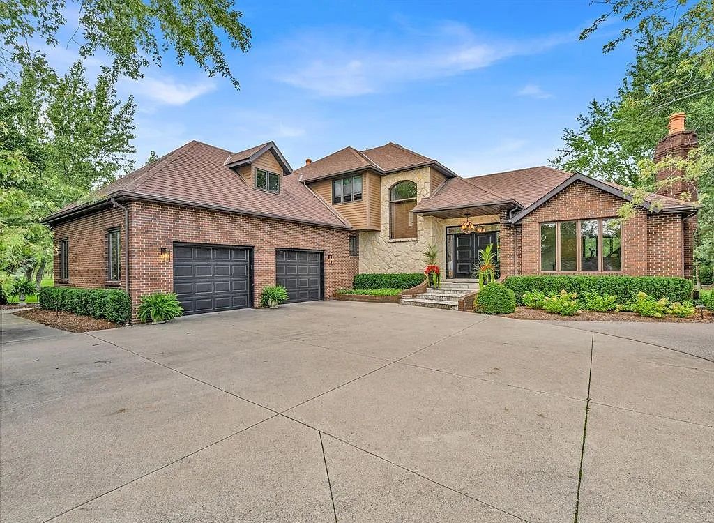 4024 Hickory Acres Drive