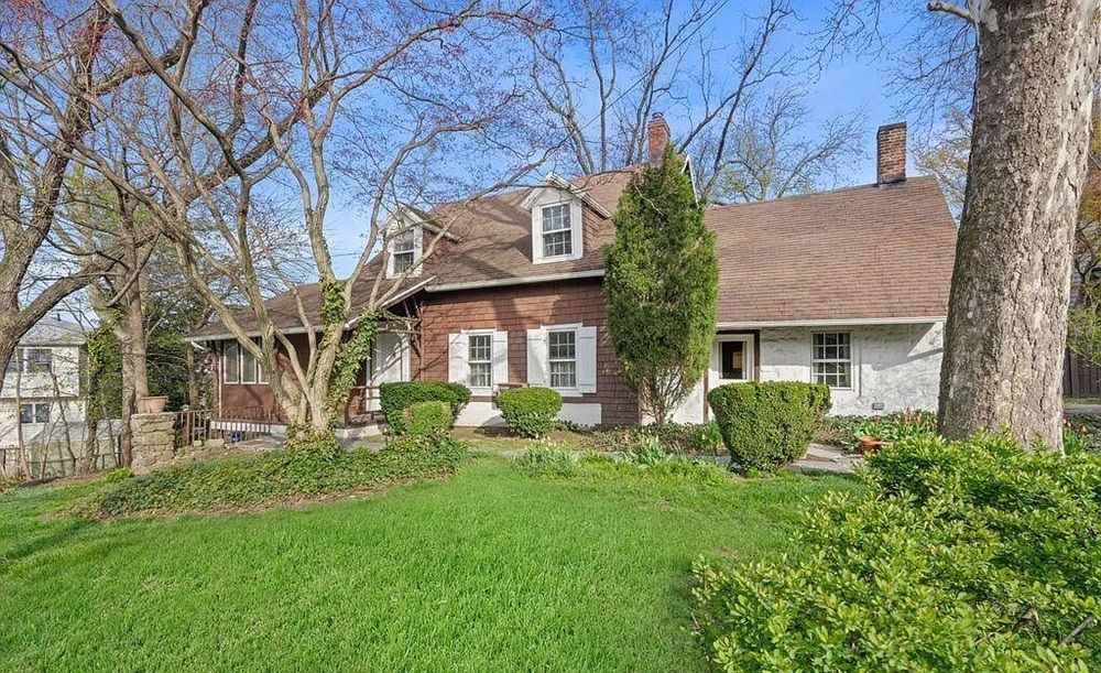 308 Saint John Ave