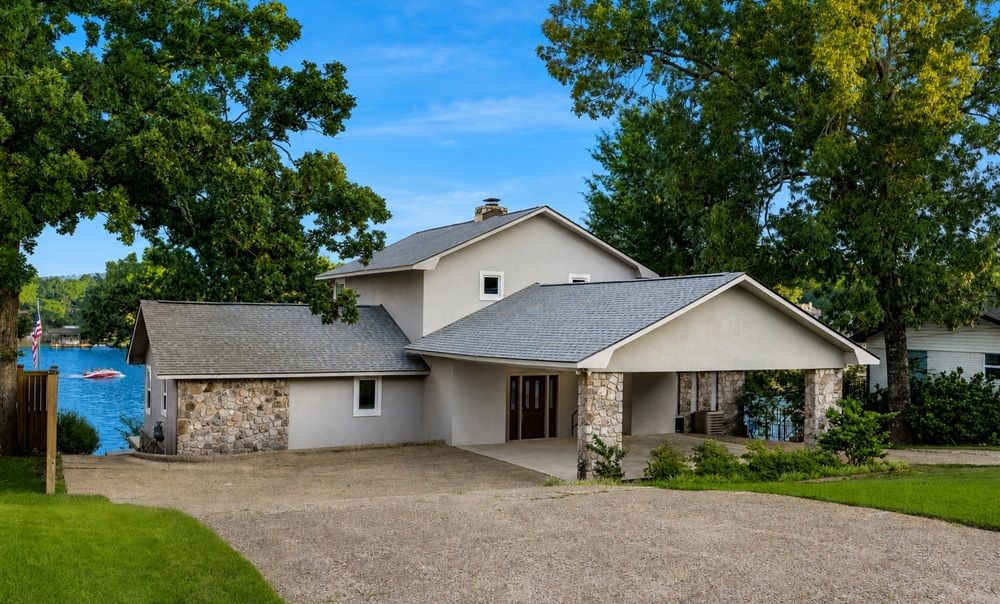104 Stately Point